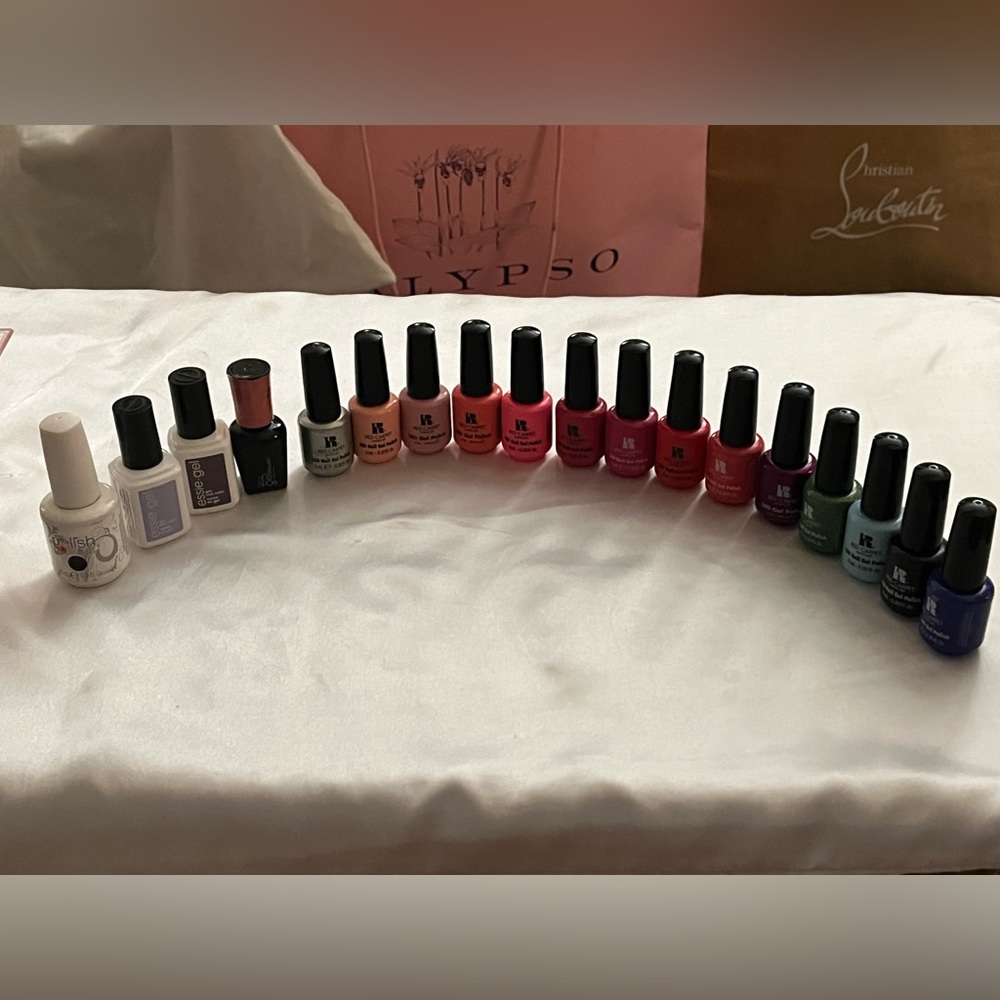 LOT of 18 LED gel nail polish Red Carpet Manicure, Essie, gelish, Sally Hansen